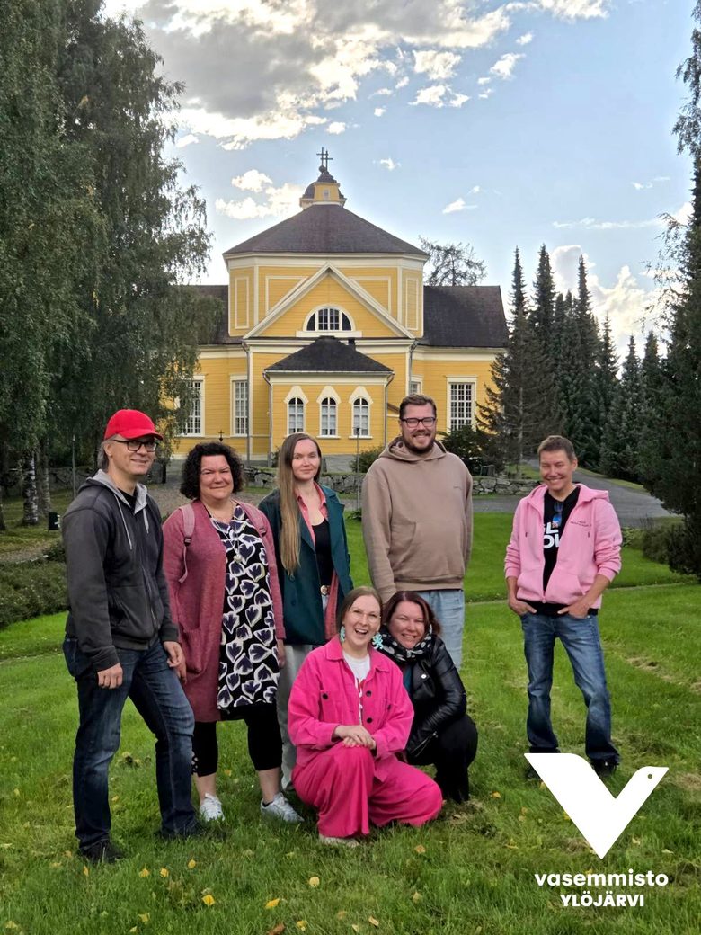 Ylöjärven vasemmistoa kirkkopuistossa